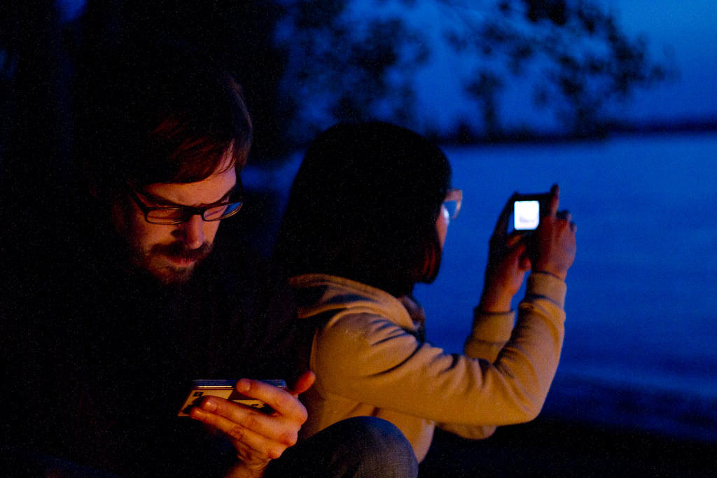 Digital Detox for Couples: Unplugging to Reconnect